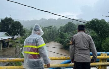 Antisipasi Banjir Sekotong, Polisi Siaga Pantau Debit Air Sungai