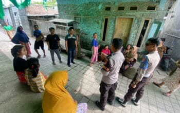 Dinginkan Suasana Pasca Pilkada, Polsek Kediri Sentuh Warga Langsung