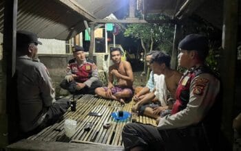 KRYD Polsek Sekotong Hadir di Tengah Malam, Beri Rasa Aman Warga