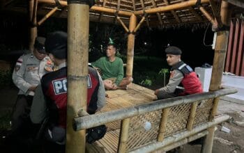Malam di Desa Sekotong Tengah, Polisi Patroli Warga Merasa Aman