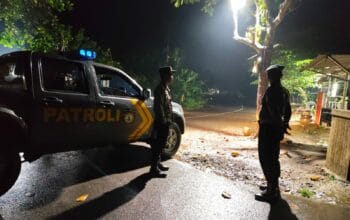 Patroli Malam Polsek Lembar Jaga Kamtibmas, Warga Tenang