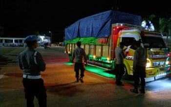 Pengamanan Ketat di Pelabuhan Lembar Polisi Siaga Jaga Keamanan Penyeberangan Bali