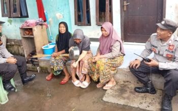 Sentuhan Humanis Polisi di Lombok Barat, Patroli Dialogis Ciptakan Keamanan