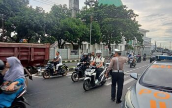 Simpang Empat Kediri Lancar Terkendali Berkat Giat Rawan Sore Polsek