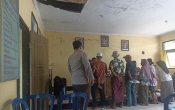Bansos Sembako dan PKH 2025 Lancar, Polsek Lembar Kawal Ketat