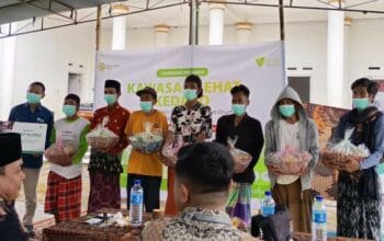 Bhabinkamtibmas Dukung Kawasan Sehat di Desa Kedaro, Apa Saja Programnya