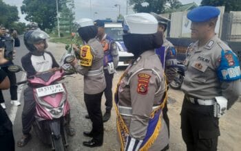 Humanis dan Reward Sayuran, Operasi Keselamatan Rinjani 2025 Polres Lobar