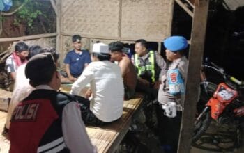 Patroli Malam Polsek Sekotong Sasar Tokoh Masyarakat, Jaga Kamtibmas