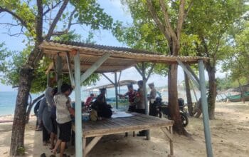 Patroli Rutin Polsek Sekotong Amankan Pantai Elak Elak dari Tindak Kriminalitas