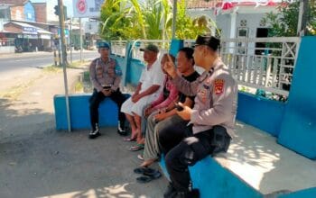 Sampaikan Imbauan Humanis, Polsek Kediri Patroli Dialogis Pasca Pemilukada