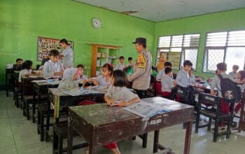 Anak Gerung Cerdas Makan Bergizi, Polisi Hadir