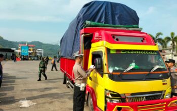 Antisipasi Mudik, Petugas Perketat Pemeriksaan di Pelabuhan Lembar