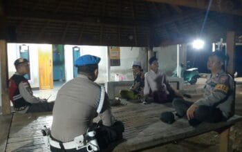 Cegah Kejahatan, Polisi Sekotong Rutin Sambangi Tokoh Masyarakat