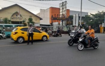 Kelancaran Ngabuburit, Polsek Batulayar Turun Tangan