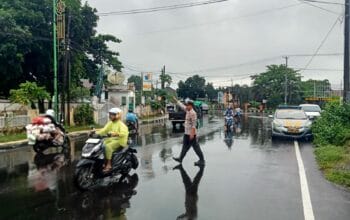 Ngabuburit Lancar! Polsek Kediri Atur Arus di Titik Rawan