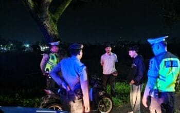 Operasi Ketupat 2025 Polisi Kawal Keamanan, Cegah Balap Liar di Gerung