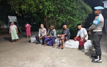Patroli Blue Light di Lembar Warga Lebih Nyaman Beribadah