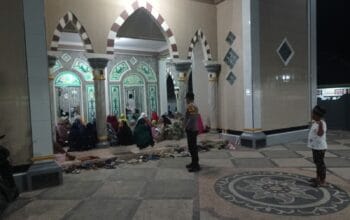 Polsek Labuapi Amankan Tarawih, Jamaah Merasa Nyaman