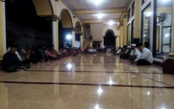 Polsek Labuapi Gelar Kultum Ramadan, Warga Sambut Positif