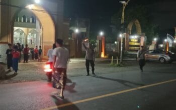 Polsek Labuapi Siagakan Personel Amankan Salat Isya dan Tarawih di Masjid Prioritas
