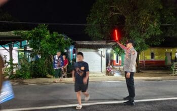 Polsek Lembar Amankan Ibadah Ramadan, Warga Apresiasi