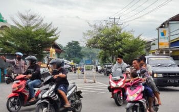 Polsek Lembar Perketat Pengamanan Ngabuburit, Ini Hasilnya!