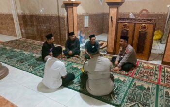 Sentuhan Hati, Kapolsek Lembar Jalin Silaturahmi Ramadan