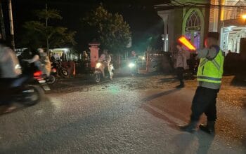 Tarawih Aman, Polisi Kuripan Jaga Kekhusyukan Ibadah