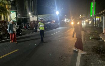 Tarawih Aman dan Lancar! Polsek Batulayar Siaga di Masjid