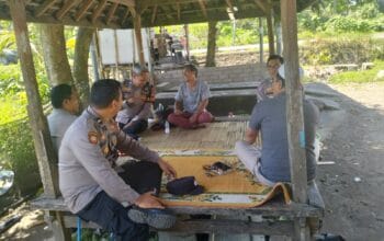 Polisi Sambangi Warga, Patroli KRYD Polsek Kediri Ciptakan Rasa Aman