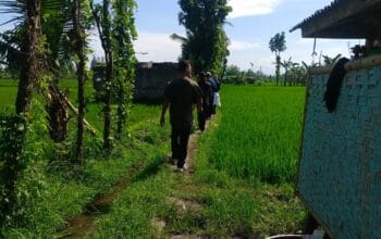 Optimalisasi Lahan Pertanian Lewat Pendampingan Polisi di Desa Beleka