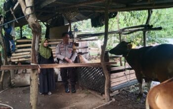Bhabinkamtibmas Batulayar Barat Ajak Warga Manfaatkan Pekarangan