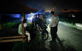 Patroli Malam Polsek Kuripan Antisipasi 3C dan Gangguan Kamtibmas