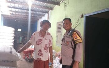 Jaga Ketahanan Pangan, Polisi Pantau Pupuk di Merembu Barat