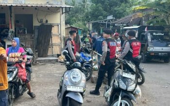 Polres Lombok Barat Gelar Patroli Dialogis di Pasar Banyu Urip Cegah Radikalisme