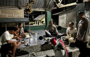 Sat Binmas Polres Lombok Barat Sambangi Pos Siskamling Sama Jaya