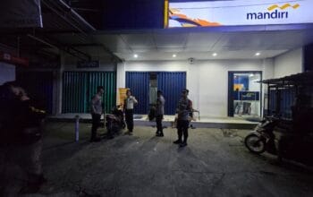 Kapolsek Gerung Pimpin Patroli Malam, Fokus Antisipasi 3C di Lombok Barat