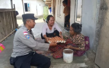 Bhabinkamtibmas Buwun Mas Hadirkan Bantuan Bergizi untuk Warga Sekotong