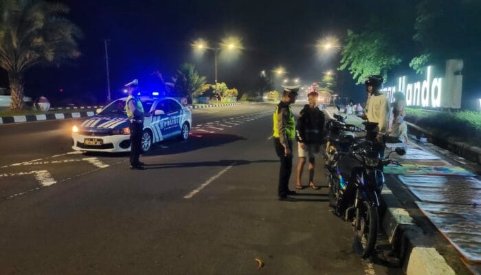 Satlantas Lombok Barat Antisipasi Kejahatan Malam di By Pass BIL 2